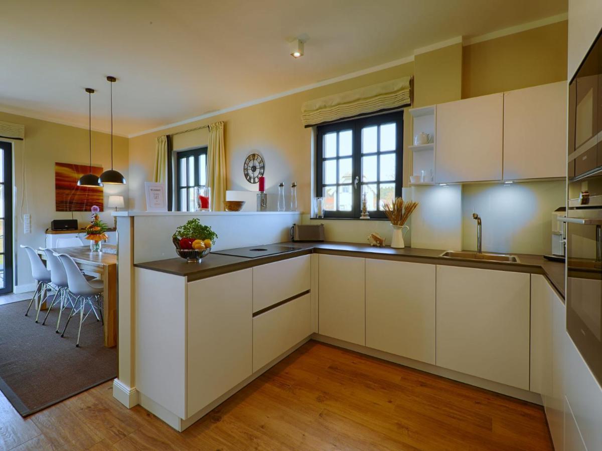 Reetland Am Meer - Luxus Reetdachvilla Mit 3 Schlafzimmern, Sauna Und Kamin F18 Dranske Exterior photo