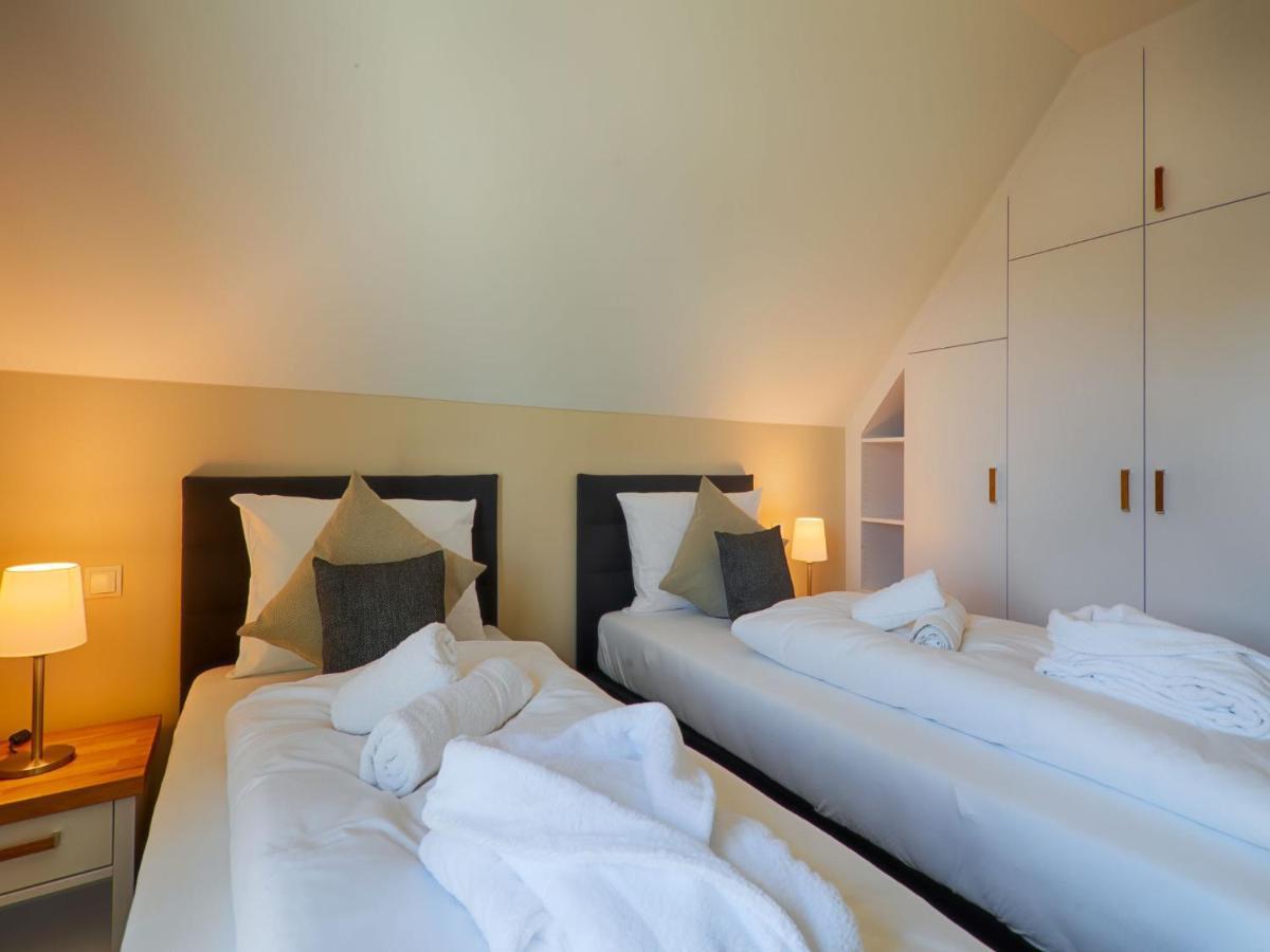 Reetland Am Meer - Luxus Reetdachvilla Mit 3 Schlafzimmern, Sauna Und Kamin F18 Dranske Exterior photo