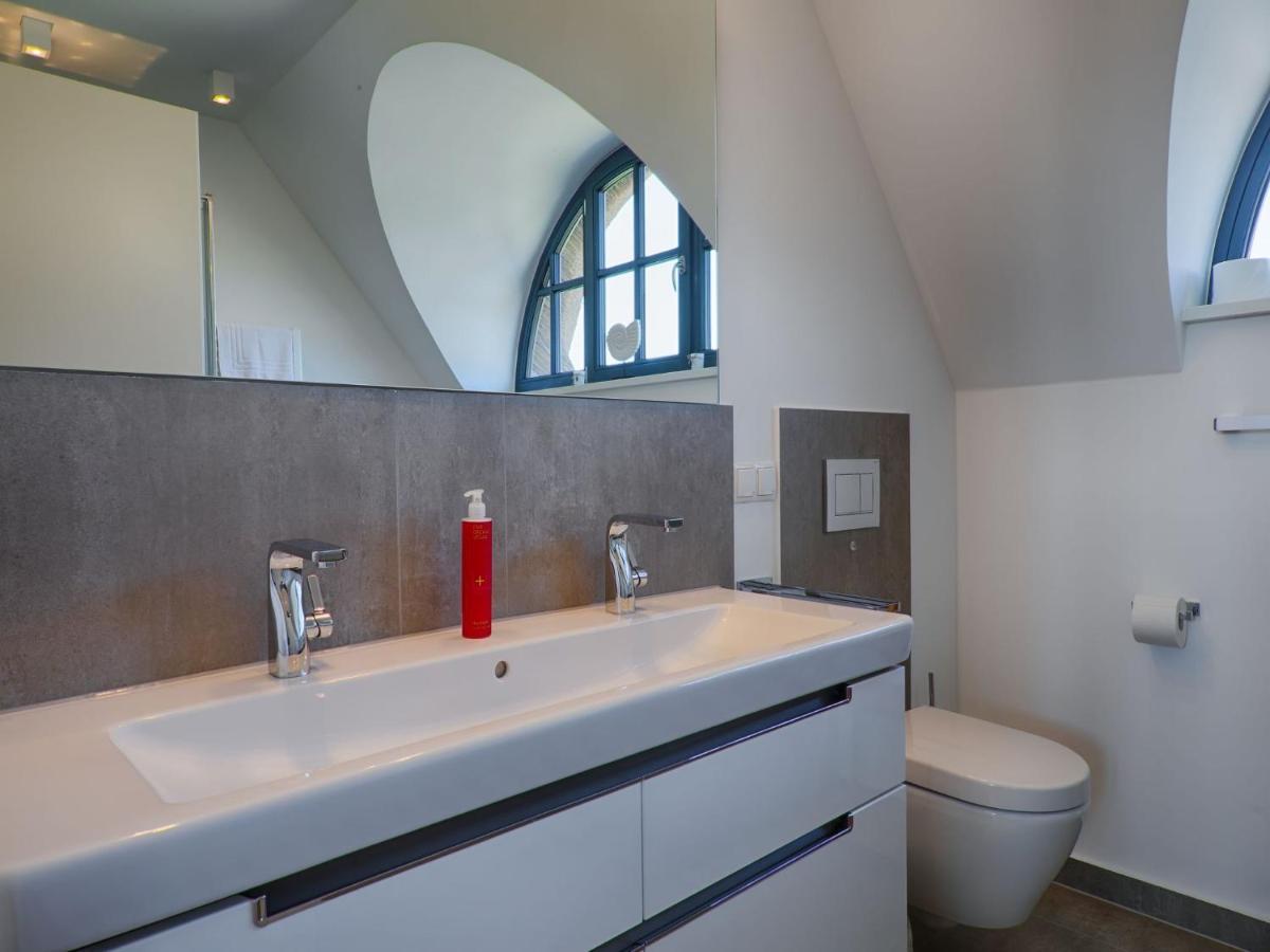 Reetland Am Meer - Luxus Reetdachvilla Mit 3 Schlafzimmern, Sauna Und Kamin F18 Dranske Exterior photo